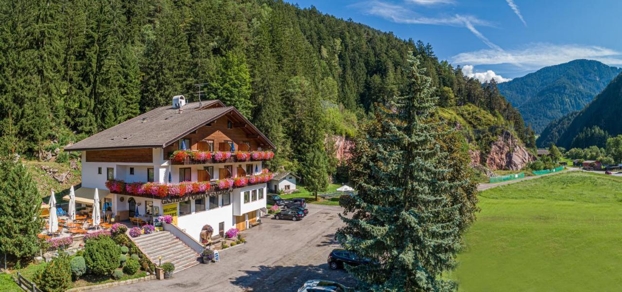 Hotel Pontives โอติเซ ภายนอก รูปภาพ